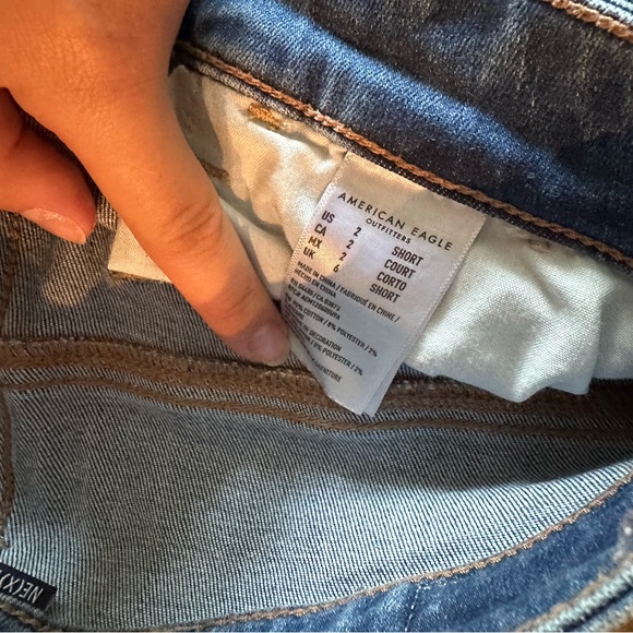 AE JEANS SKINNY SIZE 2 SHORT - Picture 3 of 3